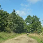 Дом отдыха Three-bedroom In Szteklin