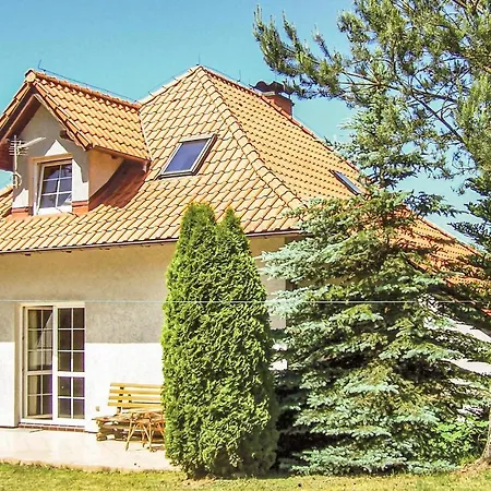 Three-bedroom In Szteklin