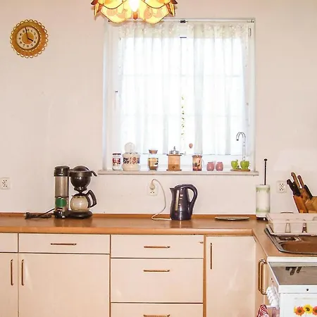 Three-bedroom In Dom wakacyjny Szteklin