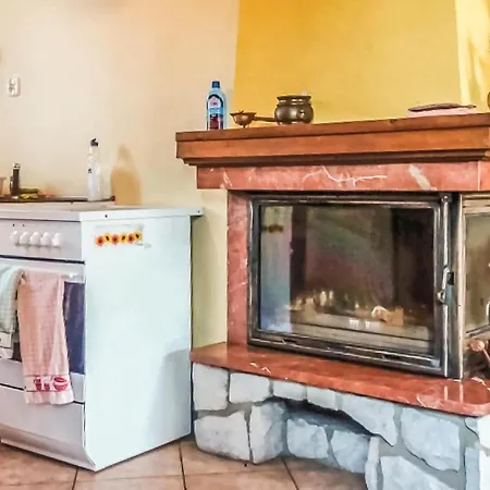 Pet Friendly In With Kitchenette Holiday home Szteklin