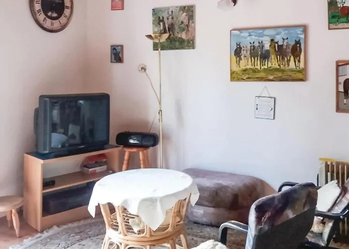 بيت للعطل Three-bedroom In *